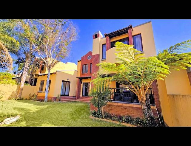 4 BEDROOM TOWNHOUSE FOR SALE IN OLYMPUS AH